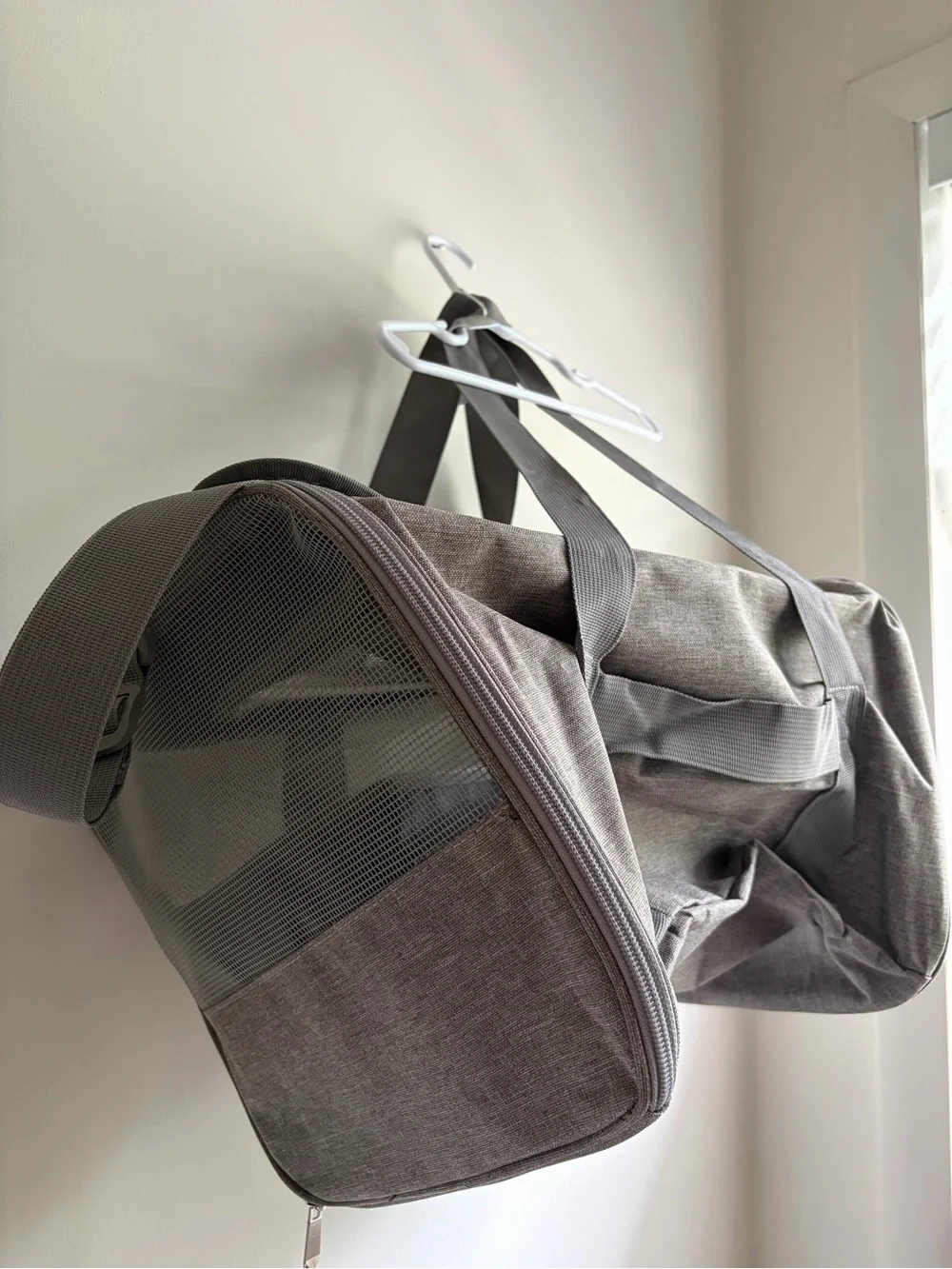 New 19” Pet Carrier Dog Bird Cat Bunny Gray Mesh Three Straps Padded Foldable